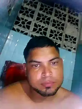 Snapshot of Darwinmoreno chatting on November 10, 2025, 10:26 pm Darwinmoreno online show from November 10, 2025, 10:26 pm