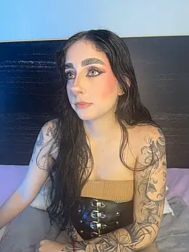 sharlot24 online show from June 7, 2026, 3:12 am