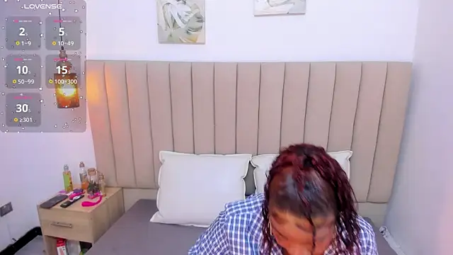 Snapshot of Afrodita_de_amor chatting on October 14, 2025, 11:33 am Afrodita de amor online show from October 14, 2025, 11:33 am