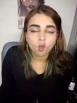 Lyra-Richter online show from October 3, 2025, 12:03 am
