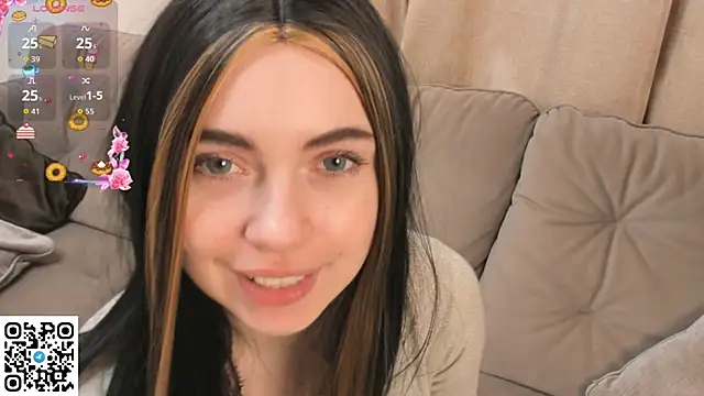 Snapshot of EvaBlimey chatting on October 25, 2025, 4:55 am EvaBlimey online show from October 25, 2025, 4:55 am