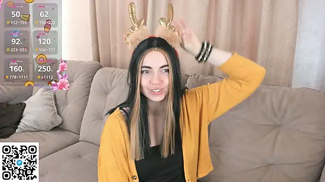 Snapshot of EvaBlimey chatting on November 23, 2025, 6:23 am EvaBlimey online show from November 23, 2025, 6:23 am