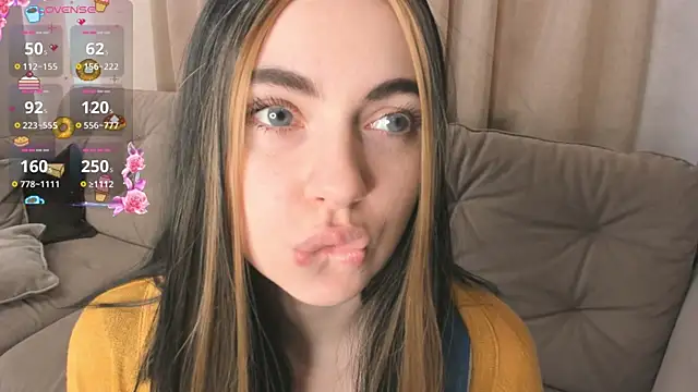 Snapshot of EvaBlimey chatting on November 18, 2025, 5:22 am EvaBlimey online show from November 18, 2025, 5:22 am