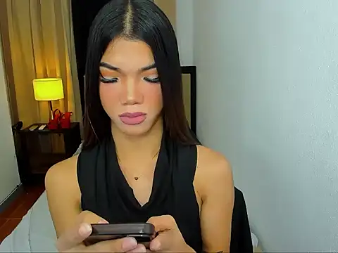 Snapshot of CassieSommereux chatting on May 23, 2026, 5:56 pm CassieSommereux online show from May 23, 2026, 5:56 pm