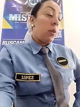 Snapshot of CRISTAL__11 chatting on November 12, 2025, 12:42 pm CRISTAL 11 online show from November 12, 2025, 12:42 pm