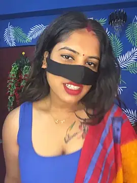 Snapshot of V-Hot-Sweti chatting on November 2, 2025, 9:25 am V-Hot-Sweti online show from November 2, 2025, 9:25 am