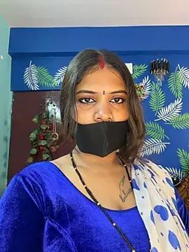 Snapshot of V-Hot-Sweti chatting on April 12, 2026, 5:16 pm V-Hot-Sweti online show from April 12, 2026, 5:16 pm