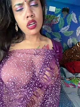 V-Hot-Sweti online show from June 19, 2026, 8:03 pm