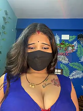 Snapshot of V-Hot-Sweti chatting on April 22, 2026, 5:58 am V-Hot-Sweti online show from April 22, 2026, 5:58 am
