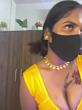 Snapshot of V-Hot-Sweti chatting on October 8, 2025, 4:51 pm V-Hot-Sweti online show from October 8, 2025, 4:51 pm