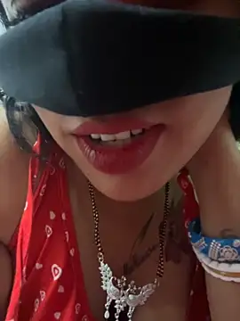 Snapshot of V-Hot-Sweti chatting on October 15, 2025, 11:24 pm V-Hot-Sweti online show from October 15, 2025, 11:24 pm