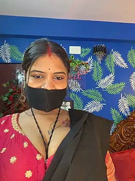 Snapshot of V-Hot-Sweti chatting on April 1, 2026, 5:10 pm V-Hot-Sweti online show from April 1, 2026, 5:10 pm