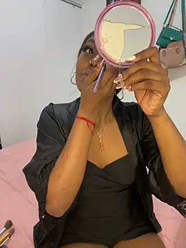 zaracollins01 online show from February 17, 2026, 9:34 pm