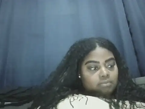 LunaSthena online show from September 25, 2025, 11:11 pm