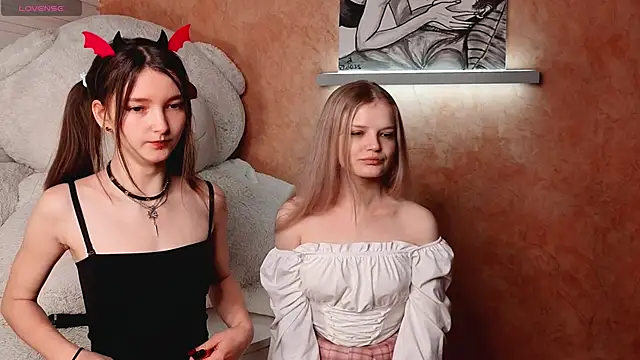 Snapshot of DongMolt chatting on November 12, 2025, 10:35 pm DongMolt online show from November 12, 2025, 10:35 pm