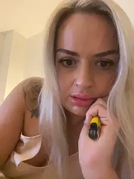 Snapshot of Seductive-SkyeXXX chatting on September 14, 2025, 7:25 pm Seductive-SkyeXXX online show from September 14, 2025, 7:25 pm