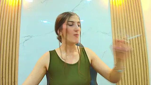 Snapshot of Dafne_castro_ chatting on June 29, 2026, 5:56 pm Dafne castro online show from June 29, 2026, 5:56 pm