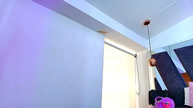 alaska  williams   online show from December 21, 2025, 5:47 pm