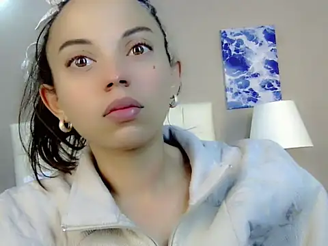 Perla vonrose online show from September 18, 2025, 12:30 pm