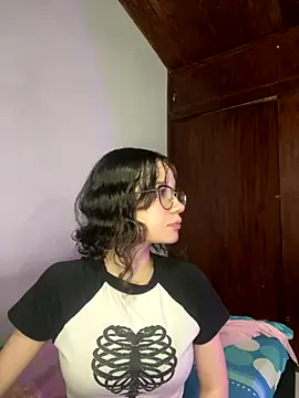 sukubo   online show from November 26, 2025, 4:56 am