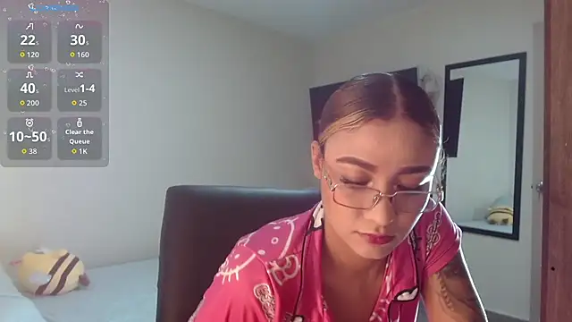 Snapshot of Emmili_Saenz chatting on September 27, 2025, 8:26 pm Emmili Saenz online show from September 27, 2025, 8:26 pm