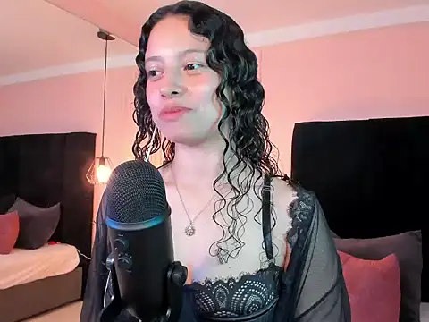 Snapshot of selene_rousse chatting on October 10, 2025, 3:18 am selene rousse online show from October 10, 2025, 3:18 am