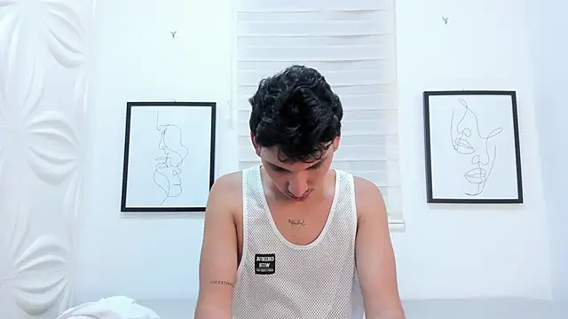 axel alvareez online show from September 27, 2025, 3:34 am