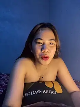 Snapshot of Shy_SexyLady chatting on April 10, 2026, 10:11 am Shy SexyLady online show from April 10, 2026, 10:11 am
