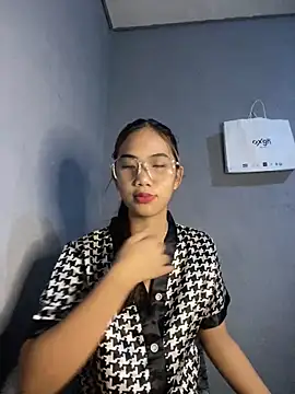 Snapshot of Shy_SexyLady chatting on May 23, 2026, 11:53 am Shy SexyLady online show from May 23, 2026, 11:53 am