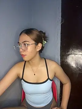 Snapshot of Shy_SexyLady chatting on April 29, 2026, 5:30 pm Shy SexyLady online show from April 29, 2026, 5:30 pm