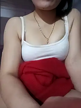 LucyyLy online show from December 17, 2025, 10:42 am