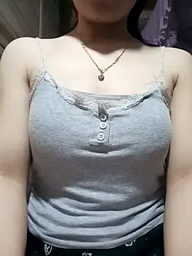 Snapshot of LucyyLy chatting on June 14, 2026, 12:40 am LucyyLy online show from June 14, 2026, 12:40 am