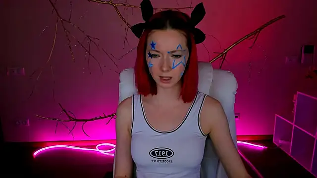 KimBoydd online show from November 28, 2025, 8:14 am