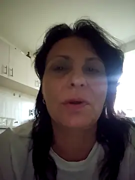 jessyca  online show from November 18, 2025, 9:12 am