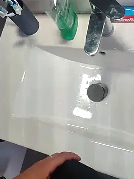 Snapshot of Yazaza1999 chatting on October 12, 2025, 12:17 pm Yazaza1999 online show from October 12, 2025, 12:17 pm