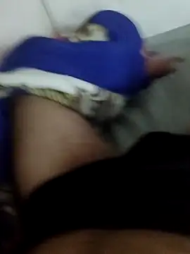 Snapshot of Yazaza1999 chatting on October 10, 2025, 10:32 pm Yazaza1999 online show from October 10, 2025, 10:32 pm