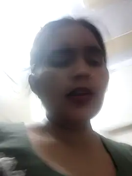 Suman Rani  online show from October 5, 2025, 2:41 pm