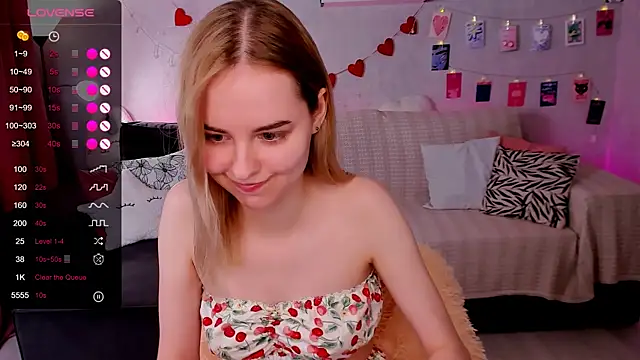 Snapshot of LillianShine chatting on June 18, 2026, 9:14 am LillianShine online show from June 18, 2026, 9:14 am