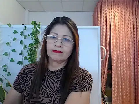 Snapshot of Manuela_lara_ chatting on September 12, 2025, 2:06 pm Manuela lara online show from September 12, 2025, 2:06 pm