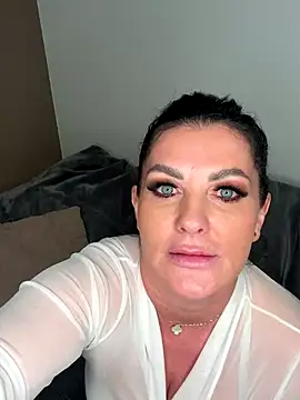 Nola Luxx-offiziell online show from November 27, 2025, 6:30 pm