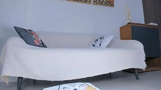 Snapshot of Bubblegumdream13 chatting on November 30, 2025, 4:46 am Bubblegumdream13 online show from November 30, 2025, 4:46 am