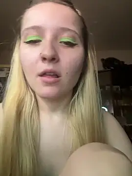 Snapshot of Milana_Key chatting on October 15, 2025, 10:23 am Milana Key online show from October 15, 2025, 10:23 am