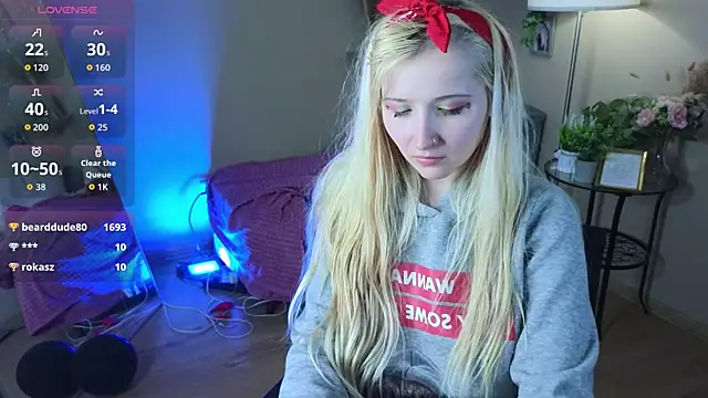 Snapshot of Milana_Key chatting on December 1, 2025, 10:05 am Milana Key online show from December 1, 2025, 10:05 am