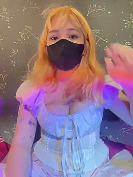 Snapshot of swallow-nice chatting on September 20, 2025, 4:17 am swallow-nice online show from September 20, 2025, 4:17 am