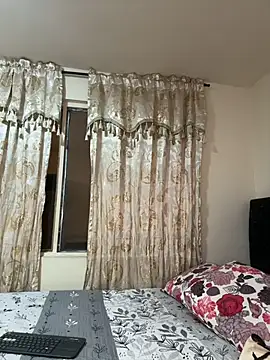 Tayler Kim online show from June 18, 2026, 5:51 pm