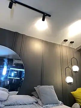 Tayler Kim online show from February 13, 2026, 6:41 pm