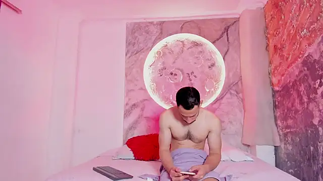 Snapshot of TyagoRoberts chatting on October 11, 2025, 1:45 pm TyagoRoberts online show from October 11, 2025, 1:45 pm