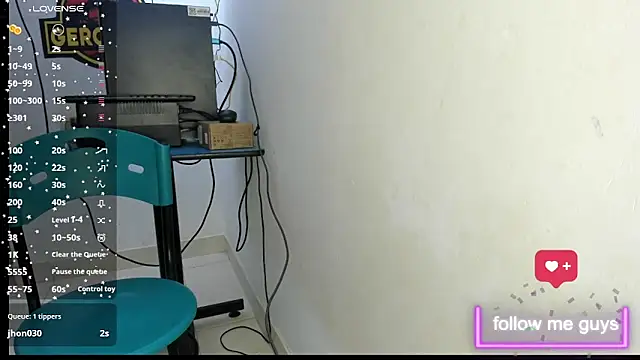 Snapshot of lunna_noir chatting on October 11, 2025, 9:54 am lunna noir online show from October 11, 2025, 9:54 am