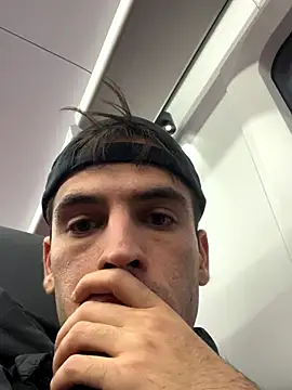 Snapshot of dino2603 chatting on September 17, 2025, 9:06 pm dino2603 online show from September 17, 2025, 9:06 pm