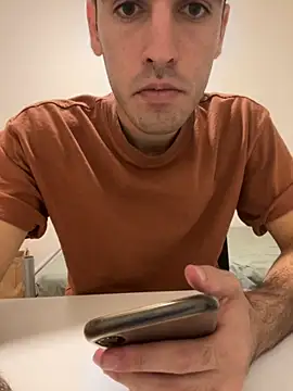 Snapshot of dino2603 chatting on September 8, 2025, 10:09 pm dino2603 online show from September 8, 2025, 10:09 pm